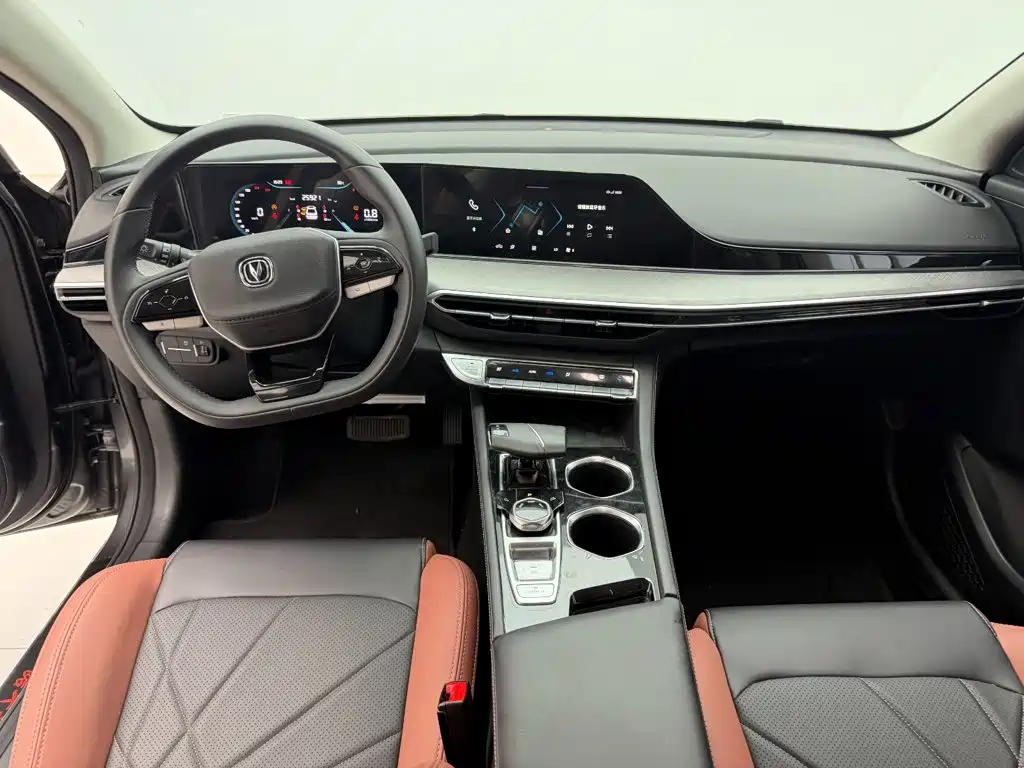 Changan Eado — миниатюра 4