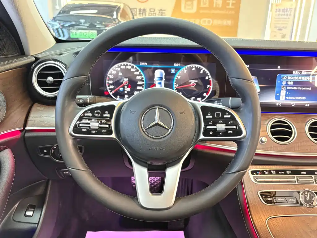 Mercedes-Benz E-Class — миниатюра 17