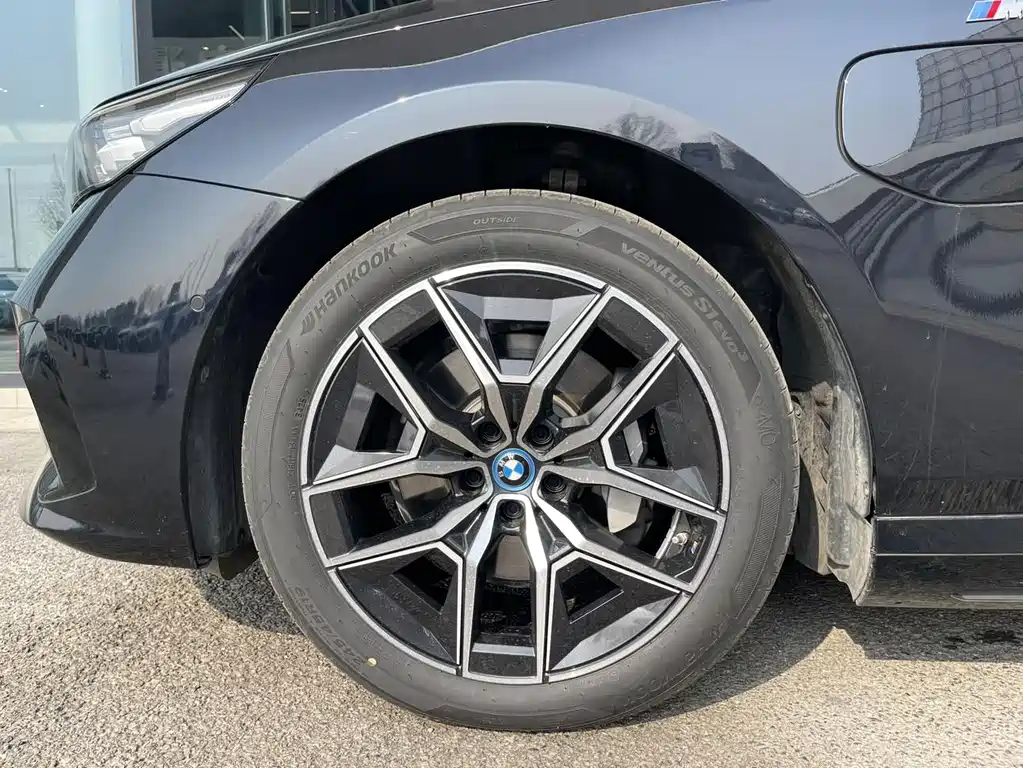 BMW i5 2024 eDrive 35L Premium M Sport
