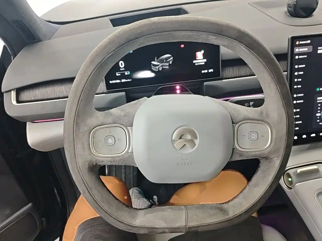 NIO ES8 — миниатюра 11