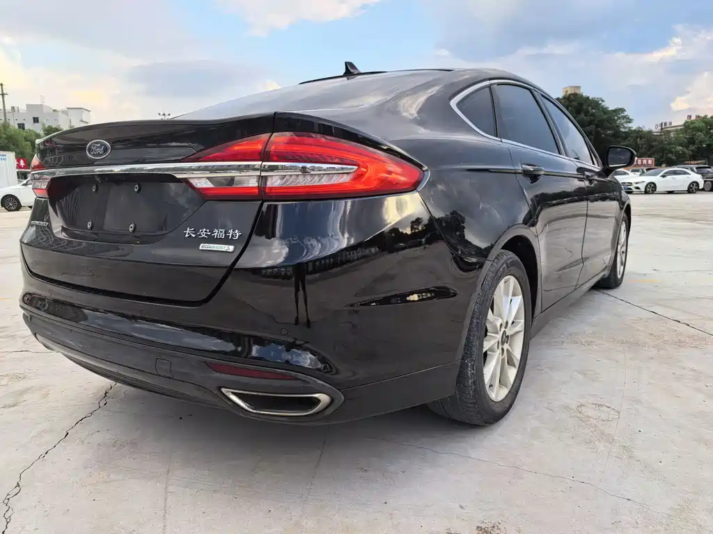 Ford Mondeo — миниатюра 5