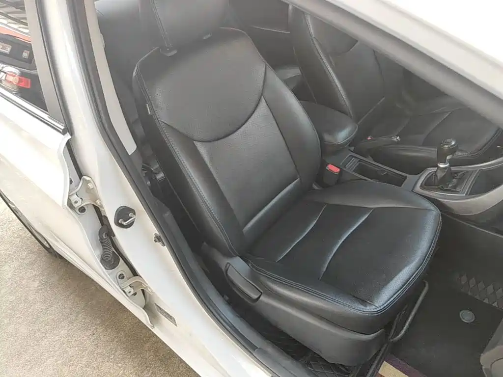 Hyundai Elantra Langdong — миниатюра 25