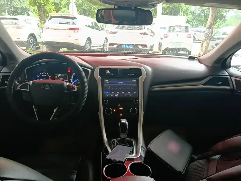 Ford Mondeo — миниатюра 10