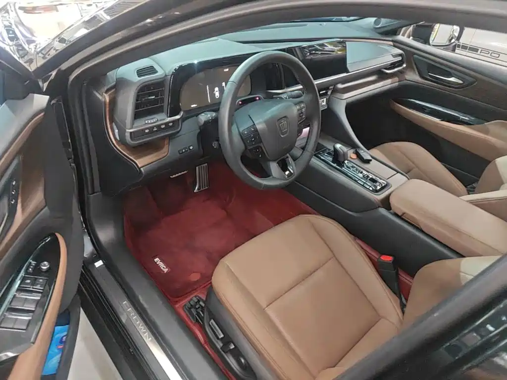 Toyota Crown (Import) — миниатюра 15