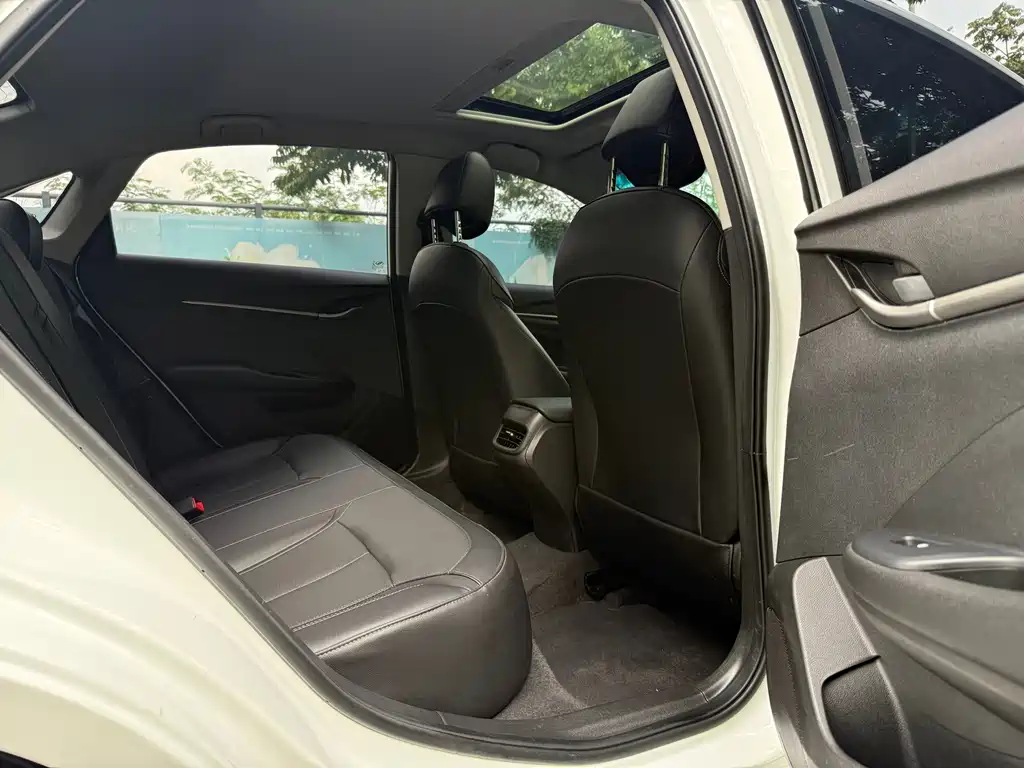 Buick Excelle — миниатюра 10