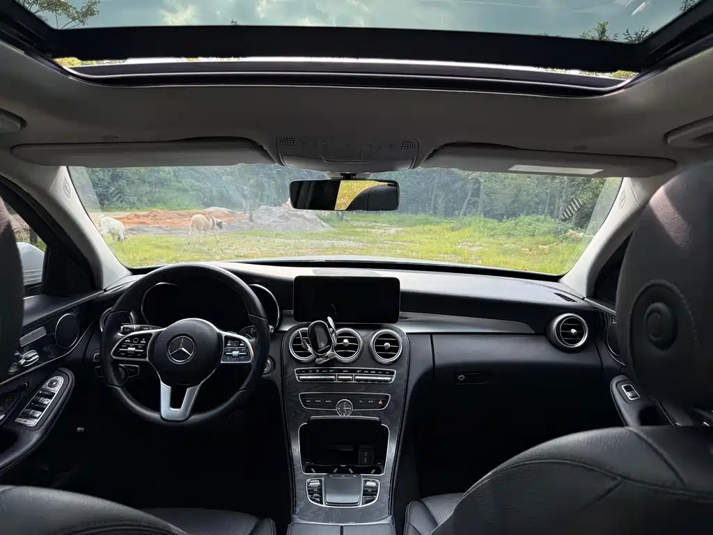 Mercedes-Benz C-Class (Import) — миниатюра 25