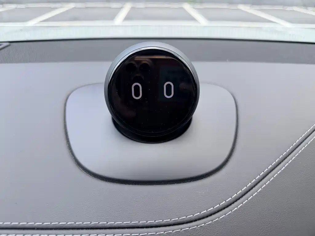 NIO ES6 — миниатюра 10