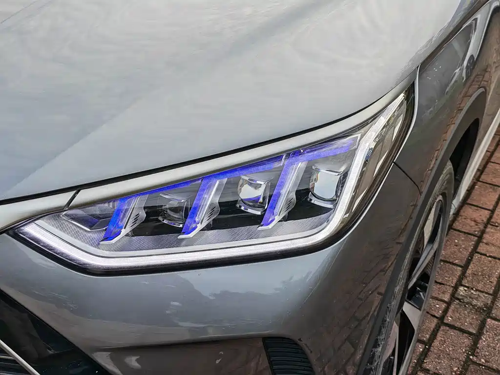 BYD PLUS New Energy — миниатюра 7