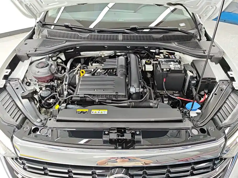 Volkswagen Sagitar 2024 200TSI DSG