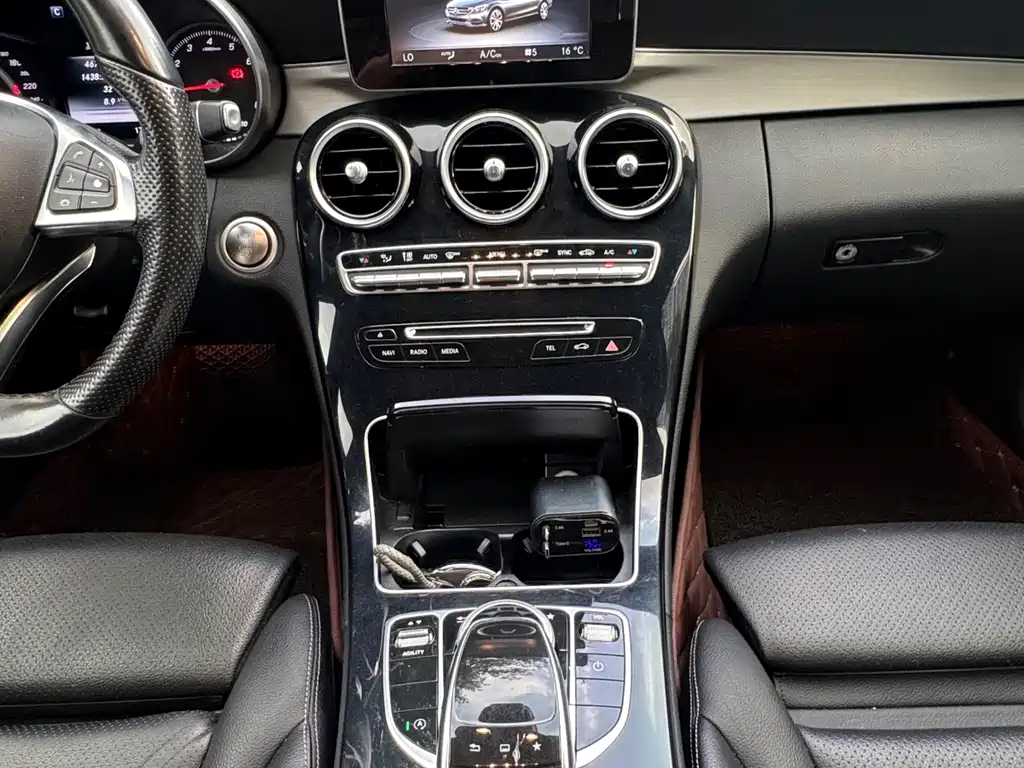 Mercedes-Benz C-Class — миниатюра 14