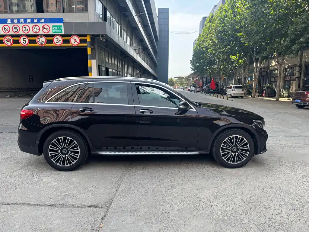 Mercedes-Benz GLC — миниатюра 4