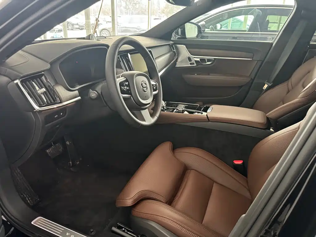 VOLVO S90 PLUG IN HYBRID