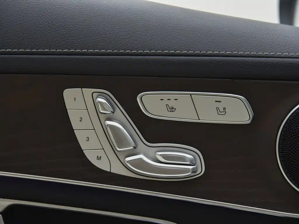 Mercedes-Benz GLC — миниатюра 12