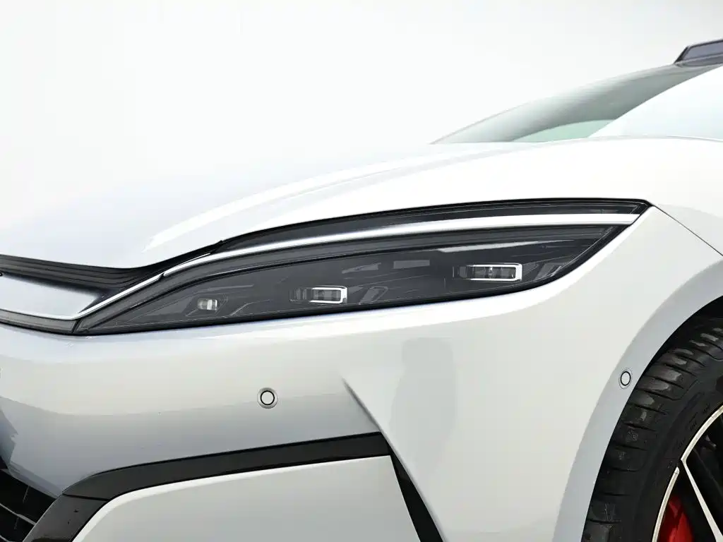 BYD Han L — миниатюра 10