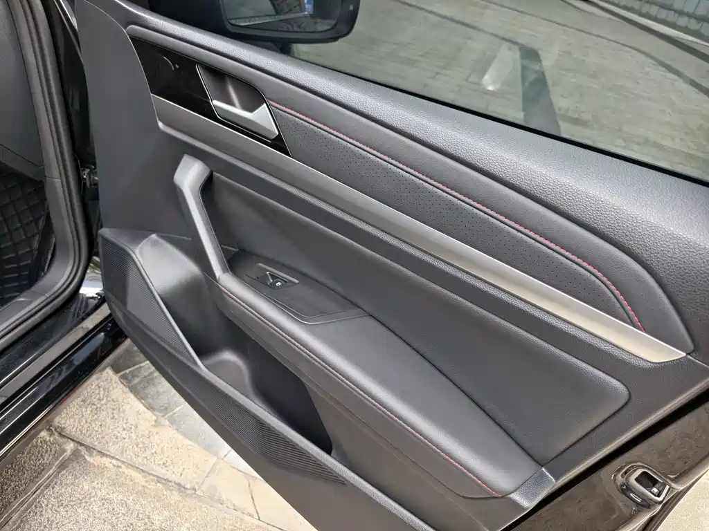 Volkswagen Lavida — миниатюра 13