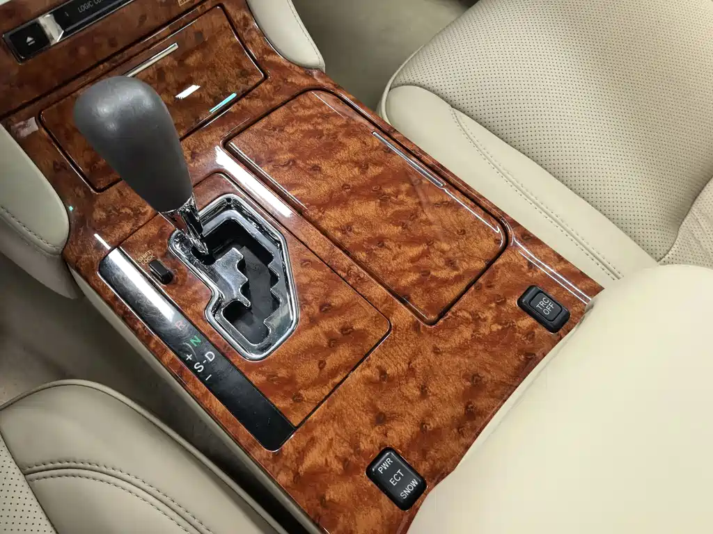 Toyota Crown — миниатюра 12