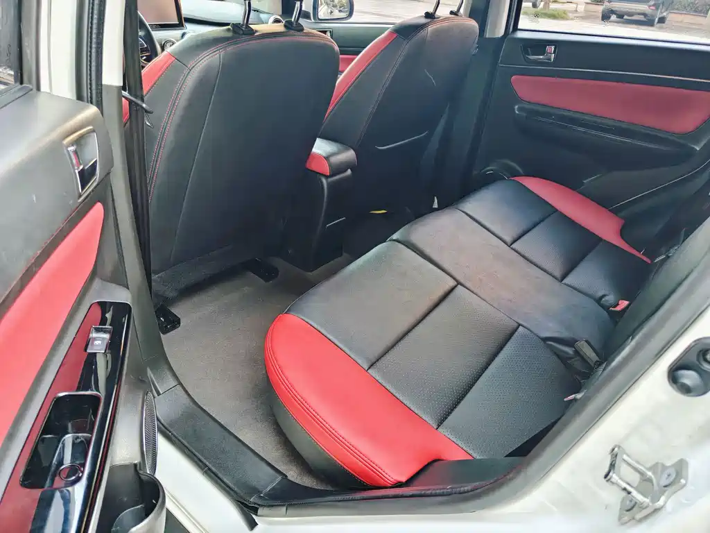 BAIC New Energy EX — миниатюра 11