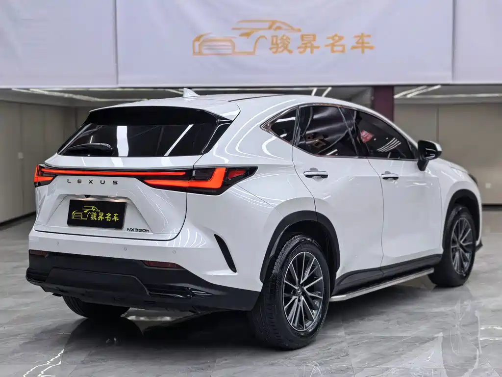 Lexus NX — миниатюра 6
