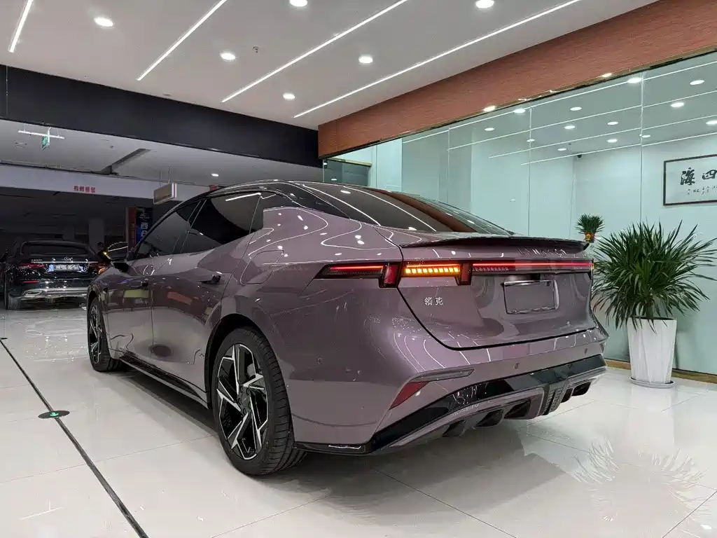 Lynk & Co 07 EM-P — миниатюра 4