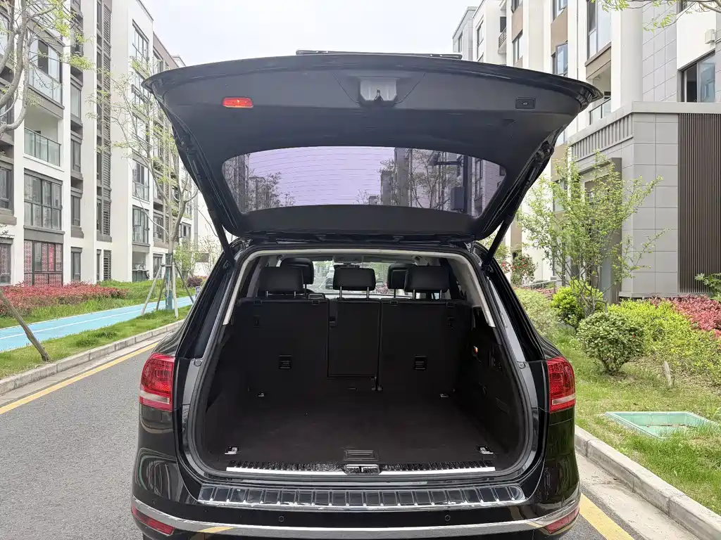 Volkswagen Touareg — миниатюра 17