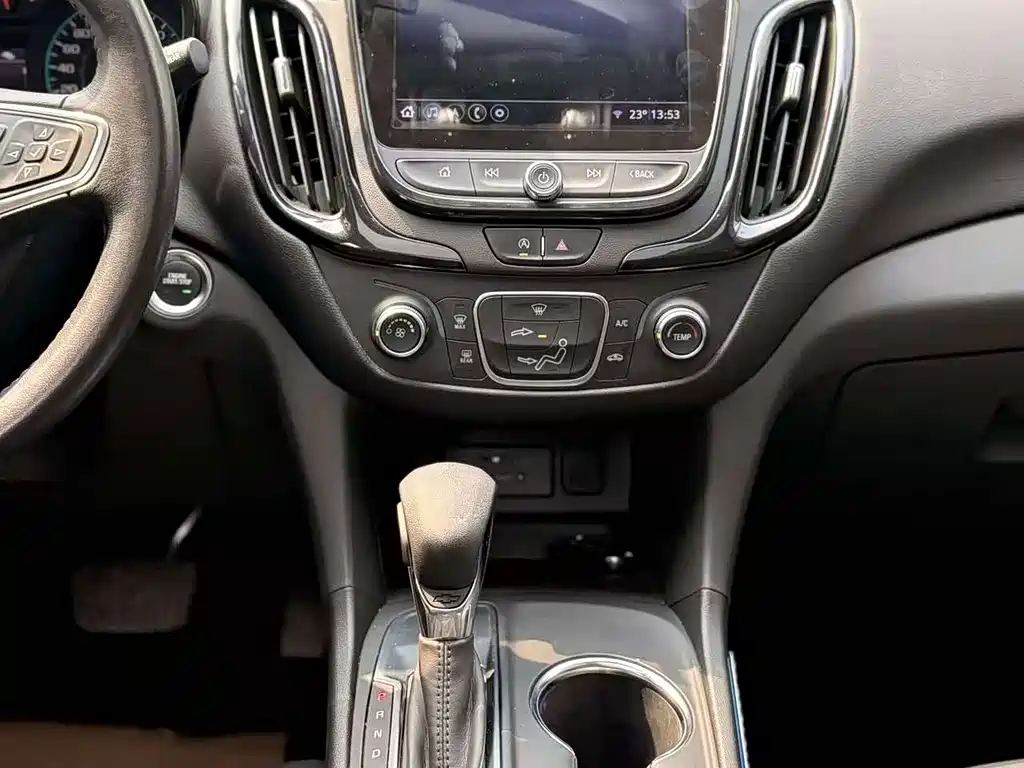 Chevrolet Equinox — миниатюра 21