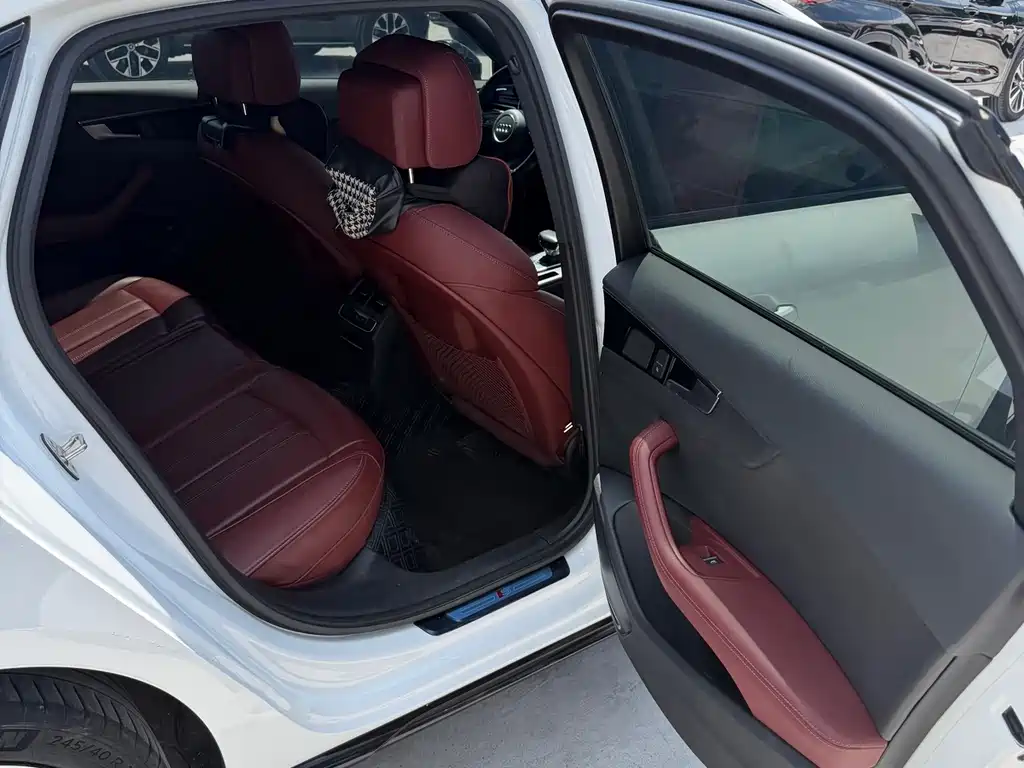 Audi A4L — миниатюра 7