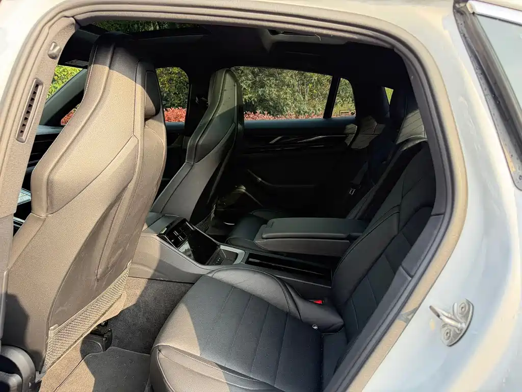 Porsche Panamera — миниатюра 3