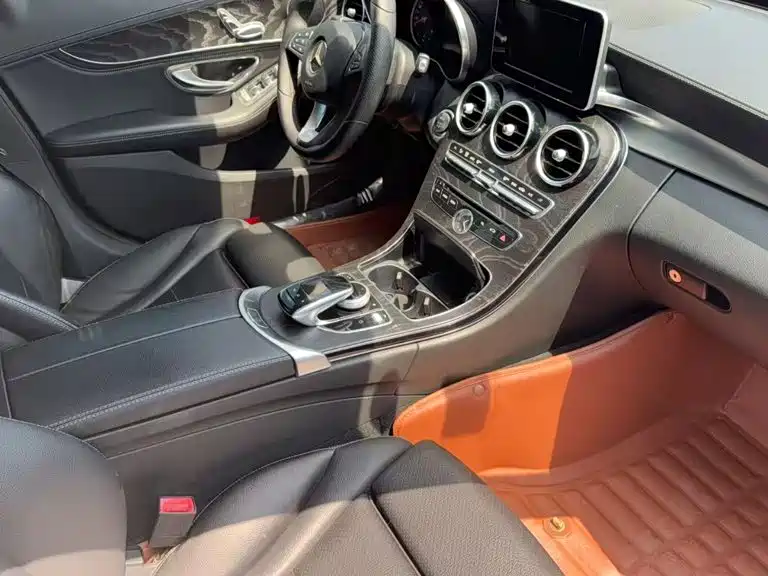 Mercedes-Benz C-Class — миниатюра 5