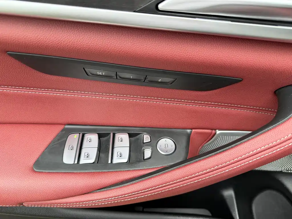 BMW 5 Series — миниатюра 14
