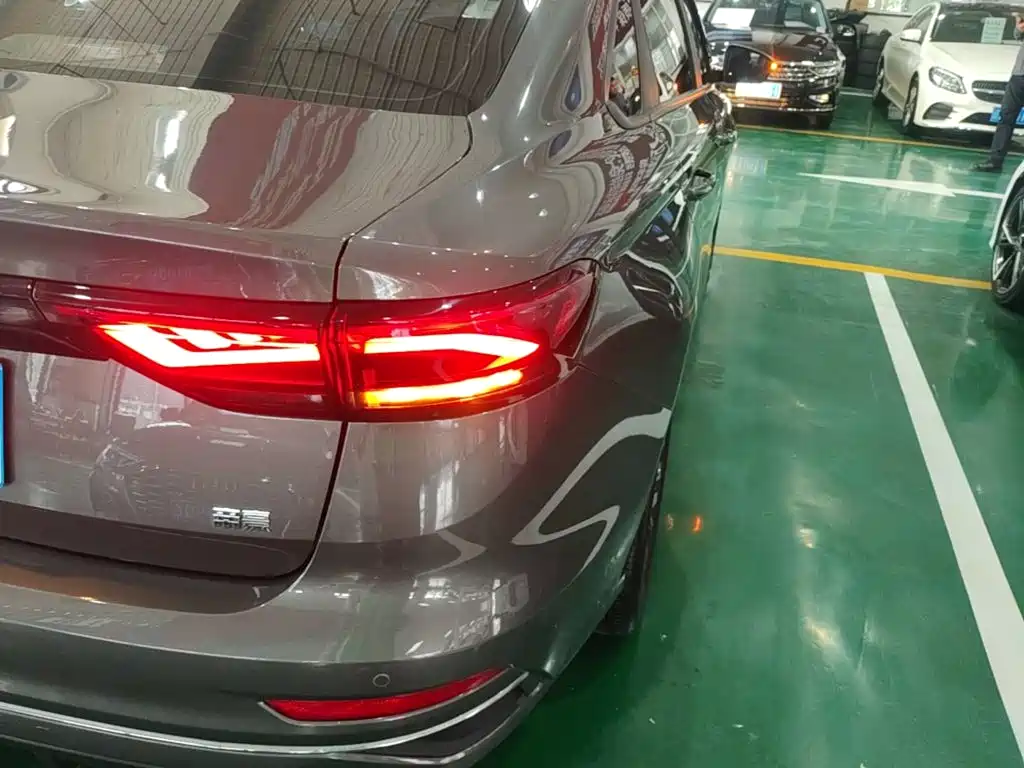 Geely Emgrand — миниатюра 8