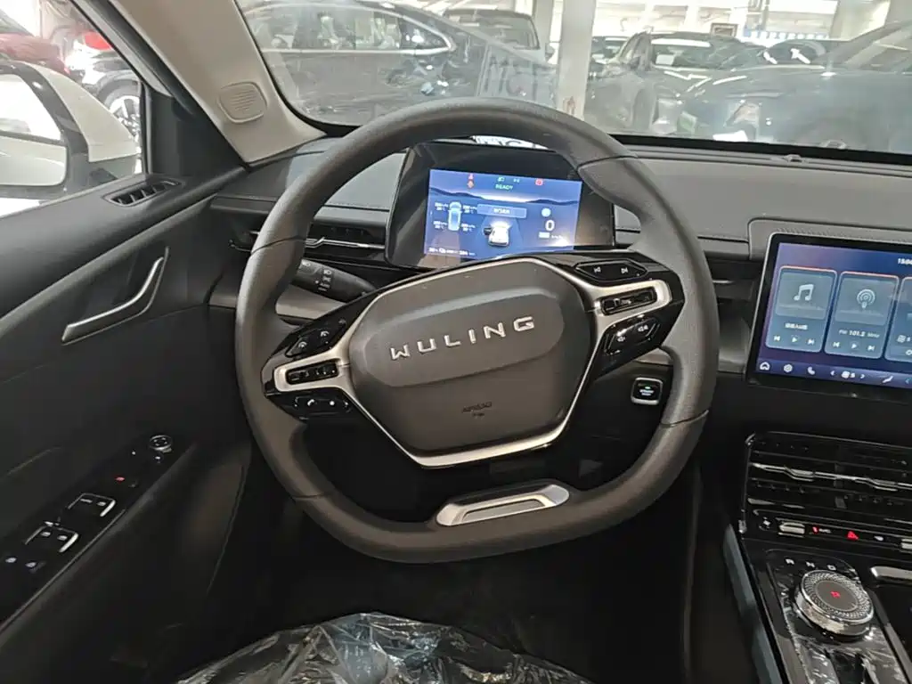 Wuling 五菱E5 — миниатюра 11