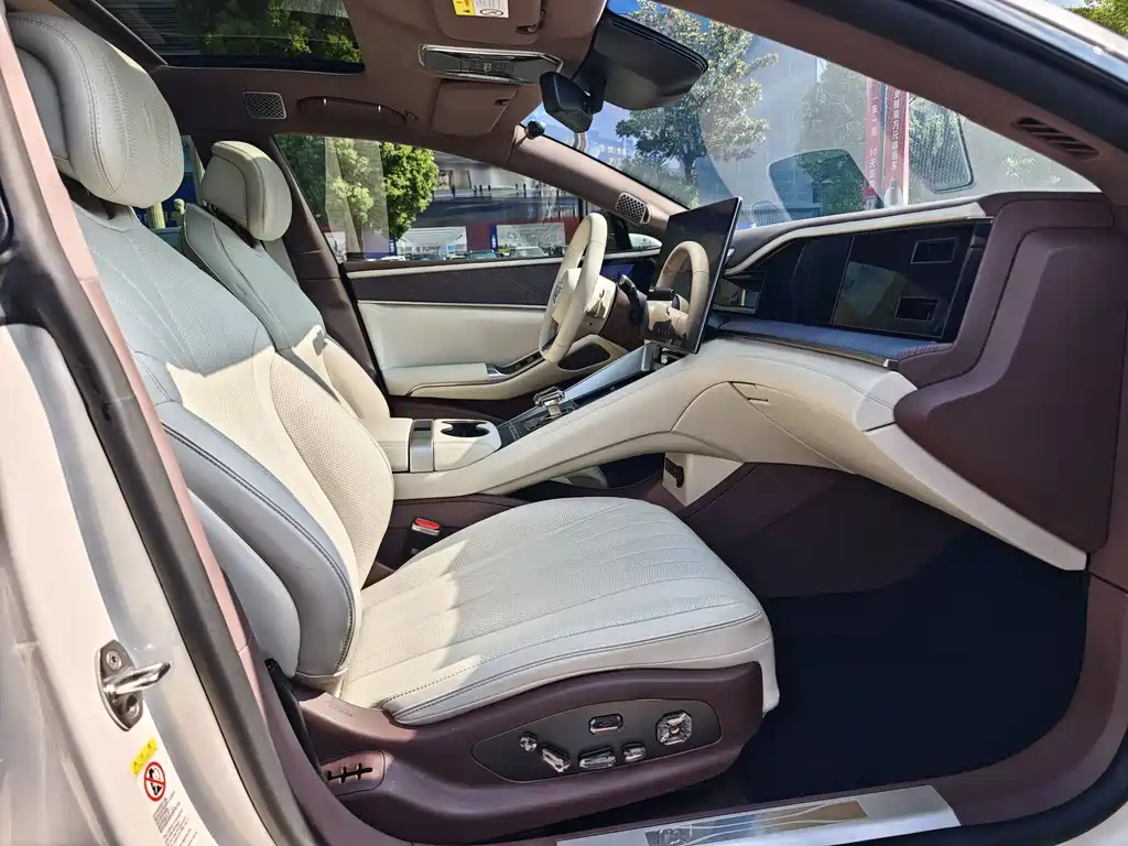 Denza Z9GT 2024 1100 Ultra