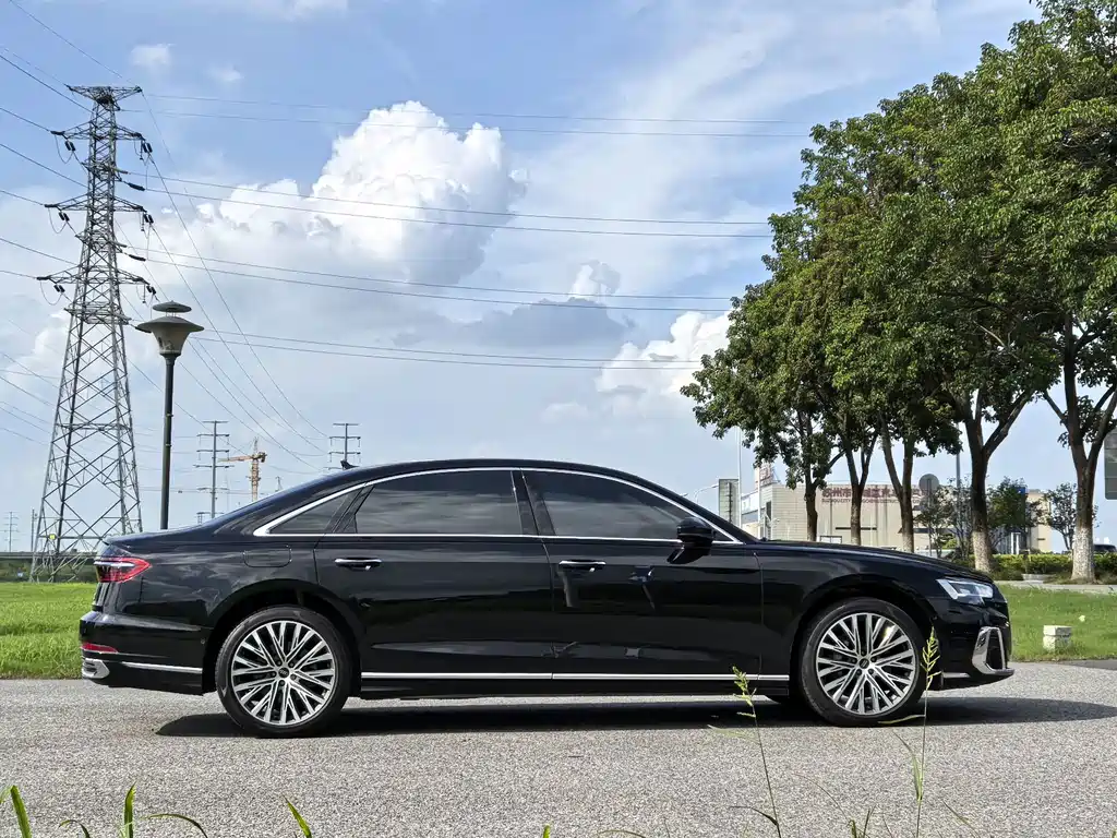Audi A8 — миниатюра 4