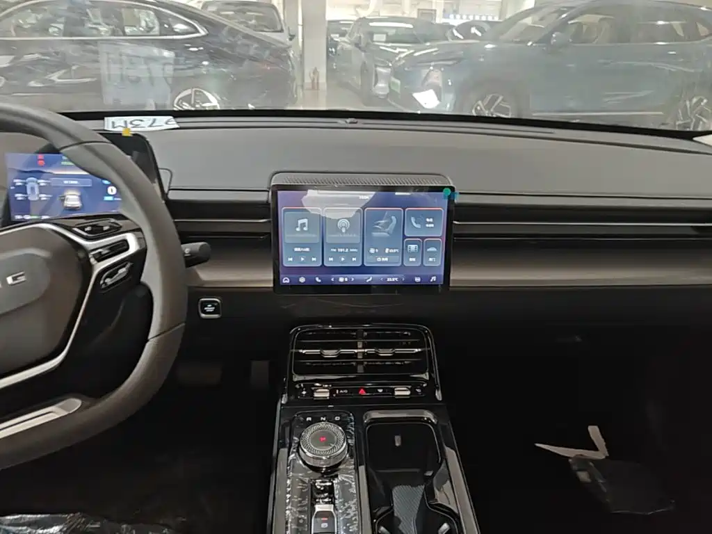 Wuling 五菱E5 — миниатюра 13