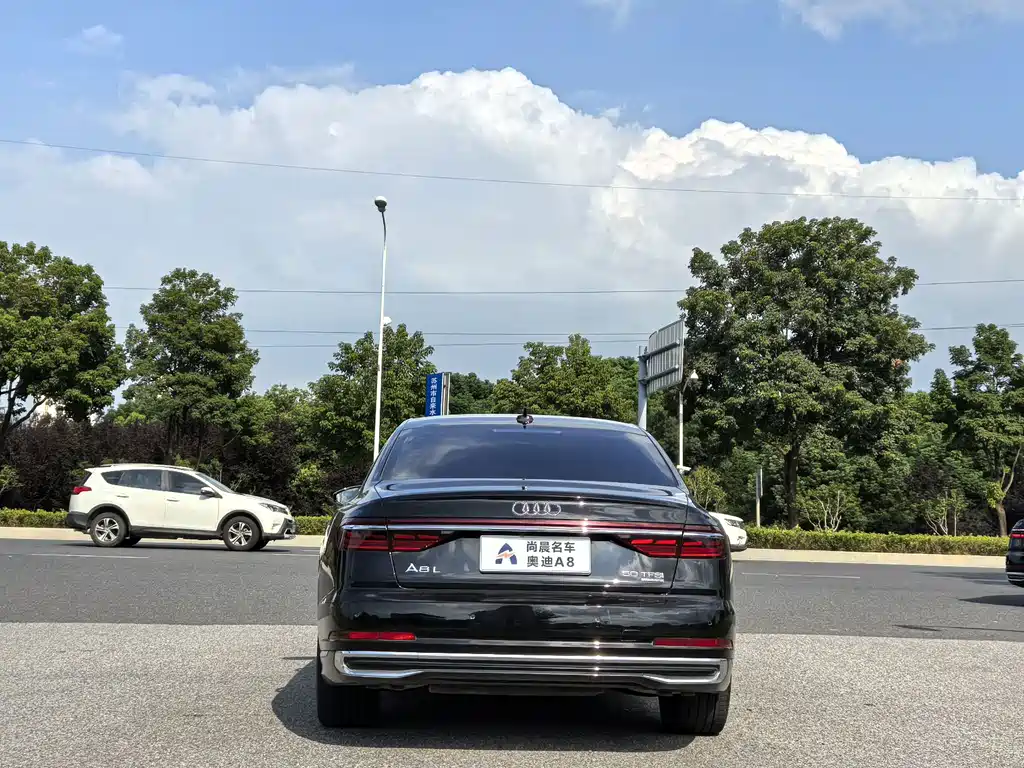 Audi A8 — миниатюра 7