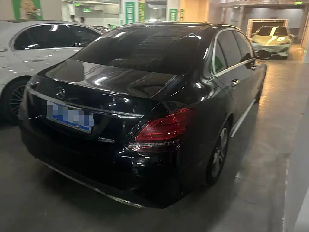 Mercedes-Benz C-Class — миниатюра 3
