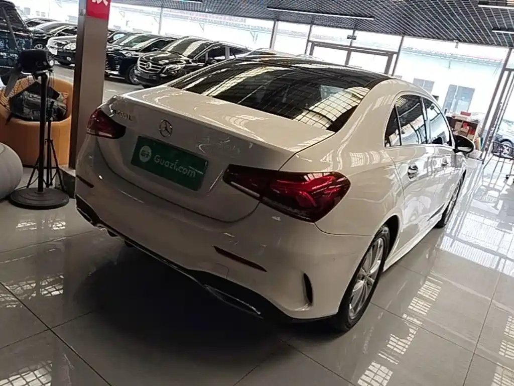 Mercedes-Benz A-Class — миниатюра 7