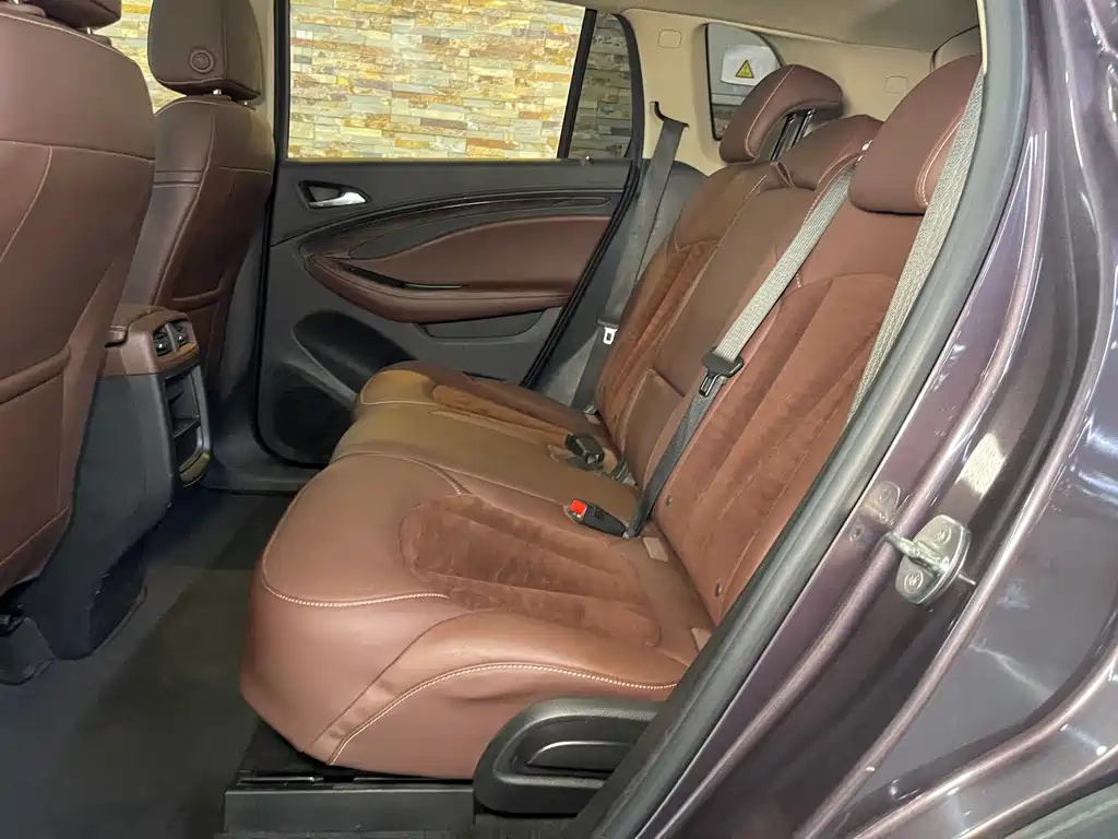 Buick Envision Plus — миниатюра 9