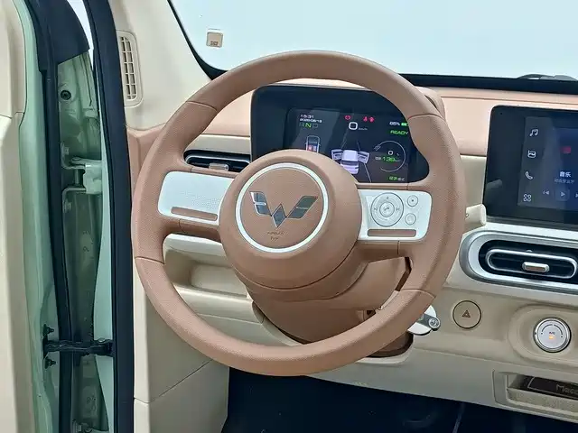 Wuling MINIEV — миниатюра 8