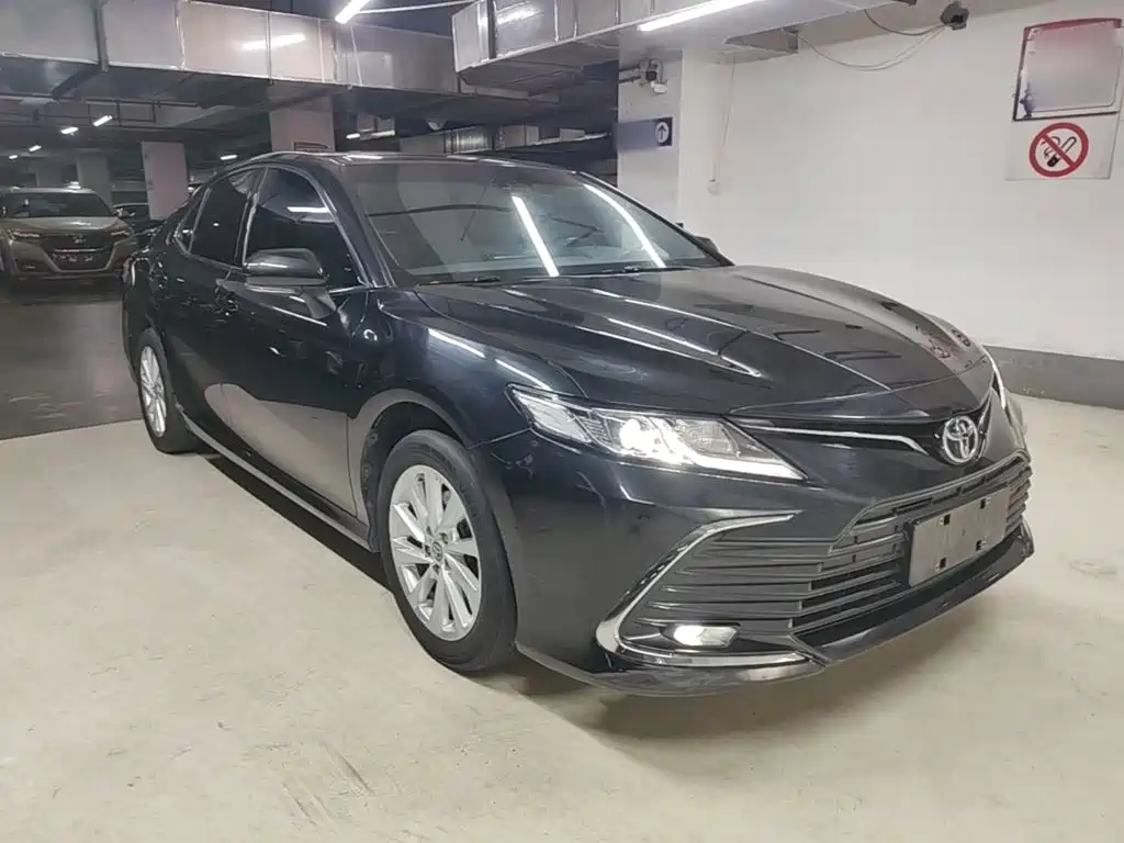 Toyota Camry — миниатюра 4
