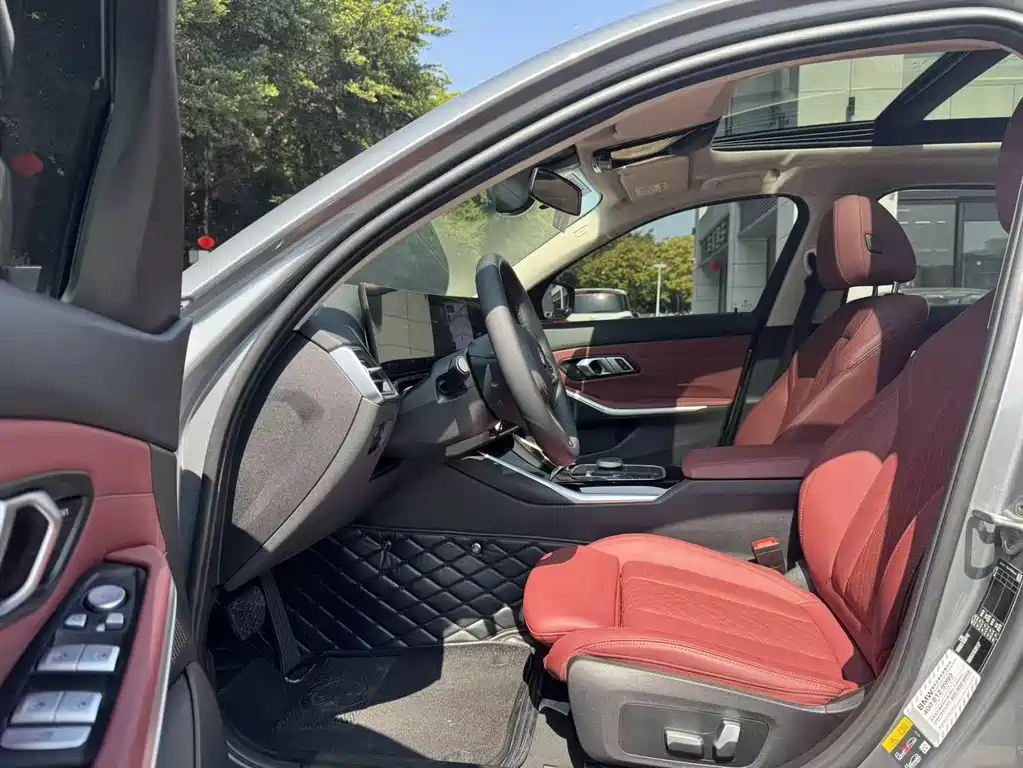 BMW i3 2022 eDrive 35 L