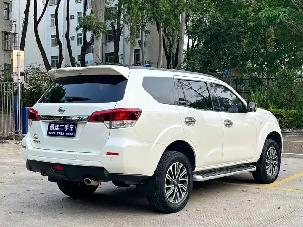 Nissan Terra — миниатюра 8