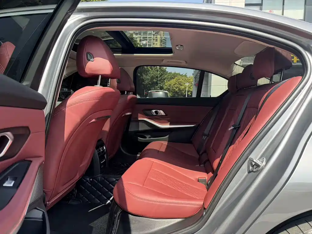 BMW i3 2022 eDrive 35 L