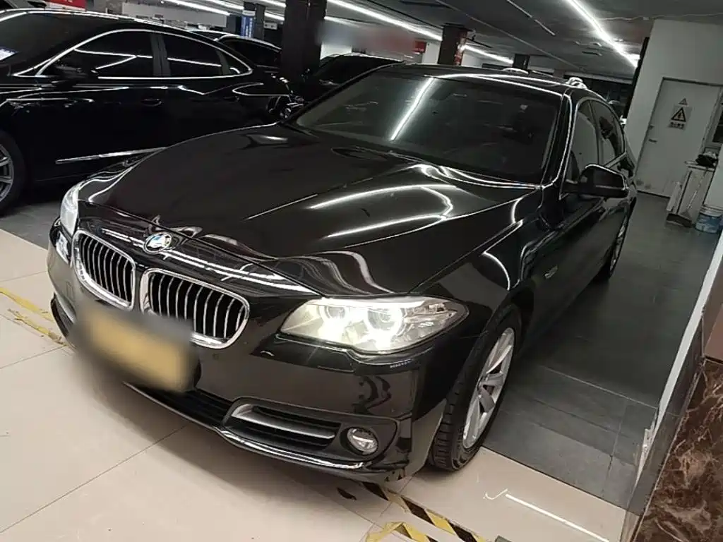 BMW 5 Series — миниатюра 2