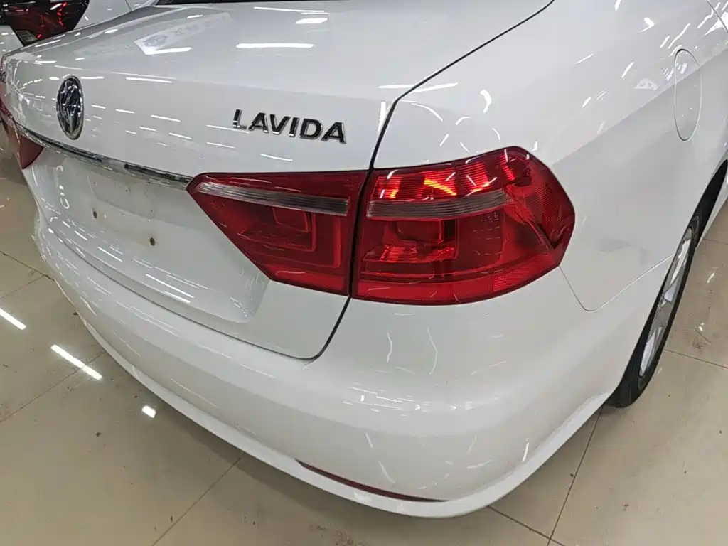 Volkswagen Lavida — миниатюра 8