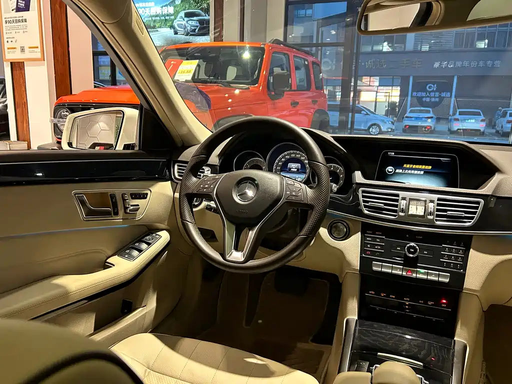 Mercedes-Benz E-Class — миниатюра 21