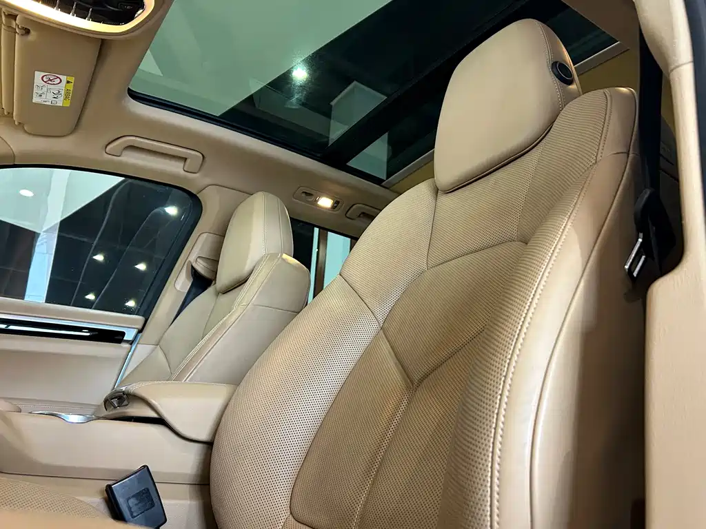 Porsche Cayenne — миниатюра 11