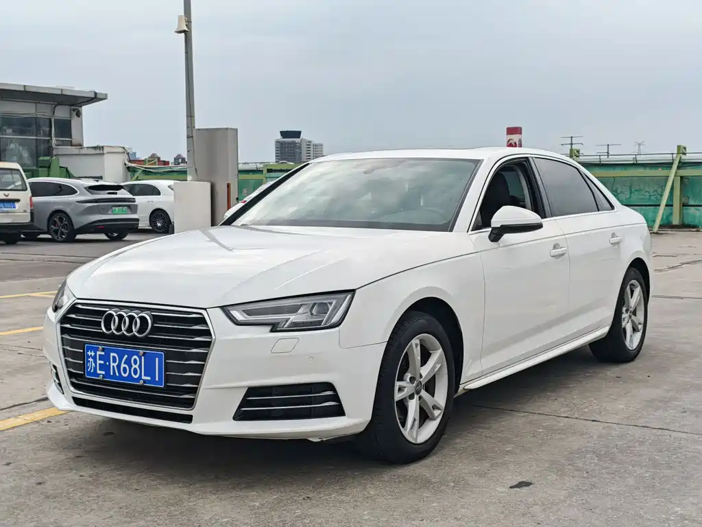 Audi A4L 2017 Plus 40 TFSI Fashion
