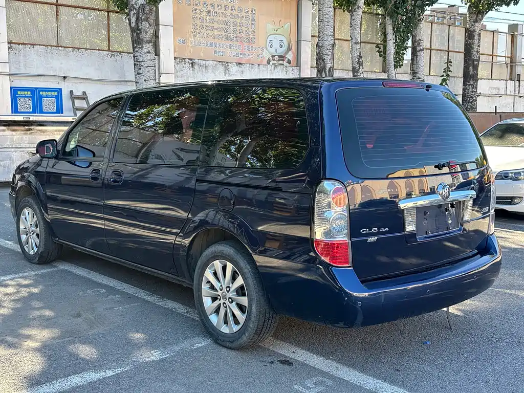 Buick GL8 — миниатюра 7