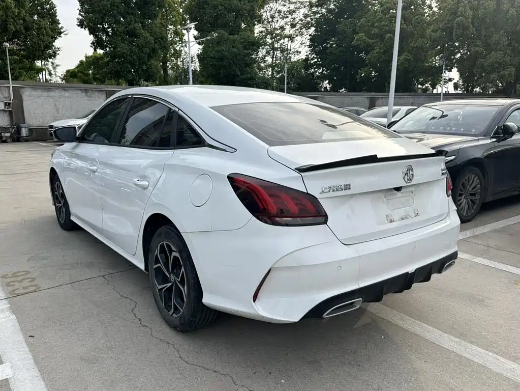 MG MG5 — миниатюра 10